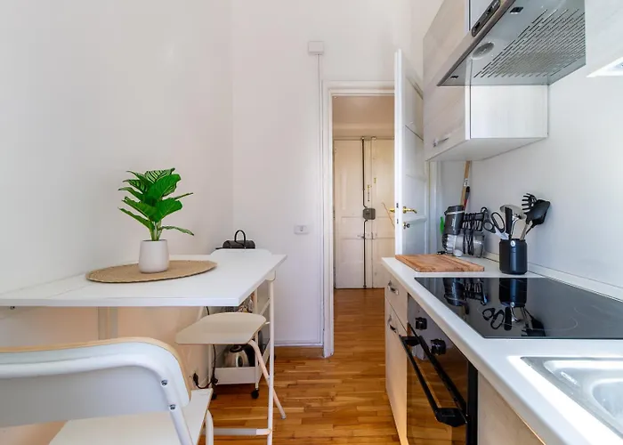 Bright Flat 2bdr Trastevere Area Apartment