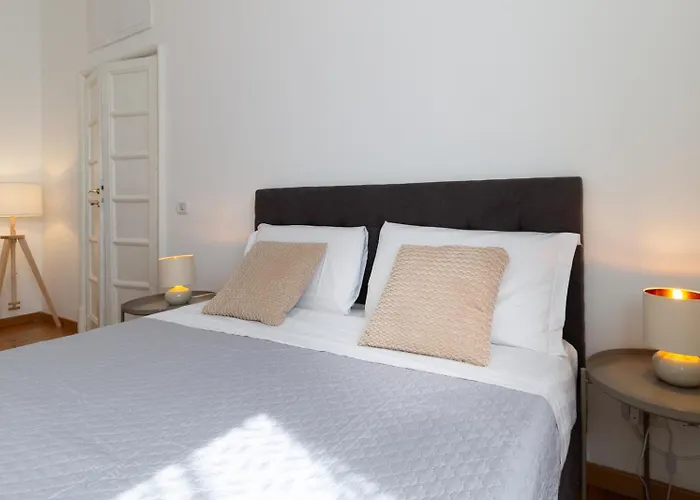 Bright Flat 2bdr Trastevere Area Apartment